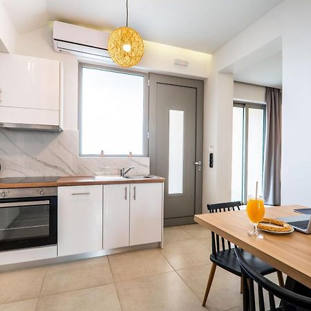 Aegean Breeze Luxury Apartments Next To The Sea Maleme Extérieur photo