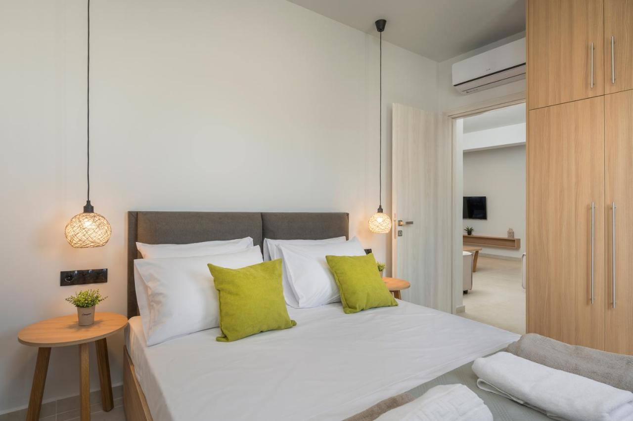 Aegean Breeze Luxury Apartments Next To The Sea Maleme Extérieur photo