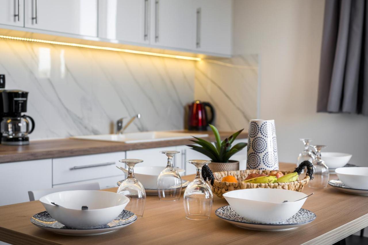 Aegean Breeze Luxury Apartments Next To The Sea Maleme Extérieur photo