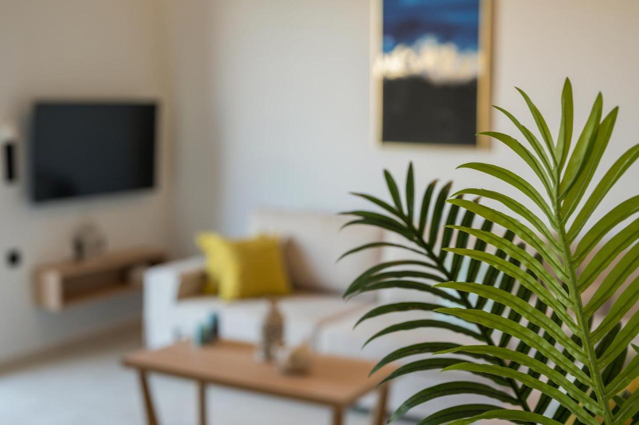 Aegean Breeze Luxury Apartments Next To The Sea Maleme Extérieur photo